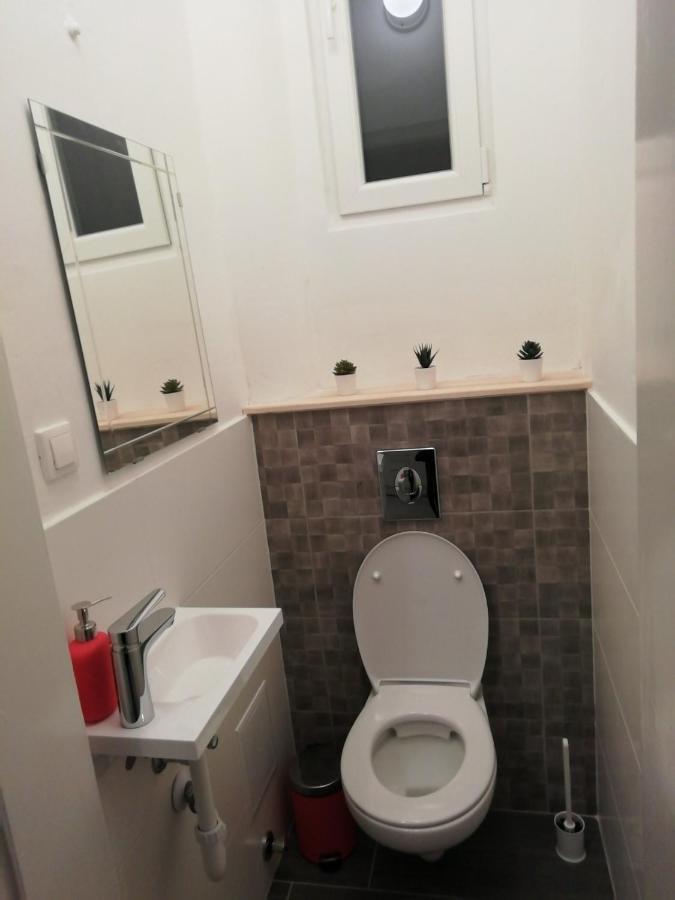 Luxury New Apartment With Gallery At Dob Street Nearby Gozsdu Court Budapest Exterior foto