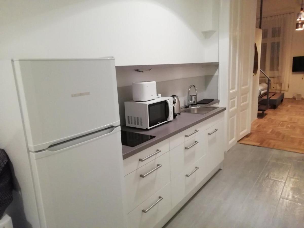 Luxury New Apartment With Gallery At Dob Street Nearby Gozsdu Court Budapest Exterior foto